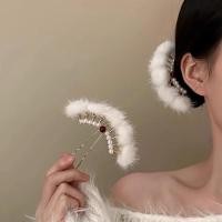 ราคา กิ๊บรูปตุ๊กตาสีขาวลายผ้าไหมสีฟ้าตกหิมะ สไตล์จีนโบราณ สำหรับประดับผมในฤดูหนาว (44477356722)