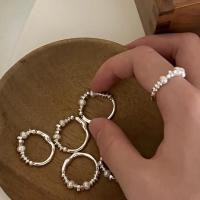 ราคา แหวนเพชรล้อมพลอยมุกสำหรับผู้หญิง ออกแบบเรียบง่าย สวมใส่ได้ในโอกาสต่าง ๆ (26192923314)