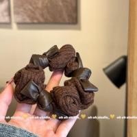 ราคา โบว์หนังสำหรับผูกผม สไตล์การออกแบบใหม่ ขนาดใหญ่คุณภาพสูง พวงมาลัยสำหรับผูกผม (55252414016)