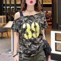 ราคา เสื้อยืดผู้หญิง เสื้อยืดปาดไหล่ ลายทหาร ทรงหลวม รูดเชือกด้านข้าง 1502343 (42455819598)