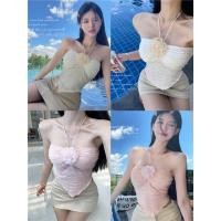 ราคา เสื้อเกาะอกไหมพรม เปิดไหล่ ผูกคล้อง แถมเข็มกัดดอกไม้ 1502108 (20486505110)