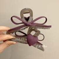 ราคา กิ๊บหนีบผมคลิปสีเทาใส พร้อมโบว์ขนาดใหญ่ม่วง สำหรับผมยาวและผมหยิก (50100591094)