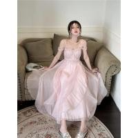 ราคา ชุดลูกไม้ไหล่เดียวแคบเข้ารูป แบบคอวีนิชสลิง สไตล์อ่อนหวาน สีชมพูเหมือนนางฟ้า (40219723754)