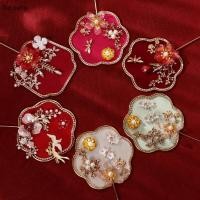 ราคา ความงาม ผู้หญิงจีนรอบพัดลมแต่งงานเจ้าสาวมือถือพัดลมวินเทจโชคดีพัดลมกับเซลทองสีแดงพัดลมถ่ายภาพ Prop TH (56954715980)