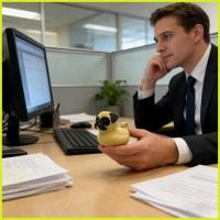 ราคา สุนัขรูปแกะสลักสําหรับเด็กเป็ด Body Design เครื่องประดับรูปปั้นสุนัขตกแต่งบ้านสําหรับผู้ใหญ่ Home Apartment หอพักโต๊ะ decfeyeth (52403157550)