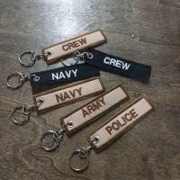 ราคา Tec40 TAG KEYCHAIN ARMY NAVY CREW POLICE พวงกุญแจ ไรท์สาระกับครูแว่น Tec40store (25938082923)