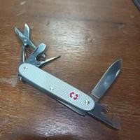 ราคา VICTORINOX 0 8231 26 X4 PIONEER X SLV ALOX BXD SWISS MADE มีดพับ มีดเดินป่า Tec40store ไรท์สาระกับครูแว่น (3940315016)