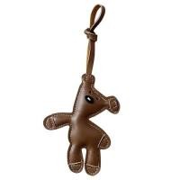 ราคา หมีสีน้ําตาลกระเป๋าพวงกุญแจเสน่ห์น่ารักหนัง ปู่ ตุ๊กตาหมีเสน่ห์สําหรับกระเป๋ากระเป๋าถือตกแต่งรถน่ารักพวงกุญแจอุปกรณ์เสริมสําหรับผู้หญิงสาวของขวัญจี้หมีคล (45254179038)