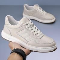 ราคา 2025 รองเท้าหนังผู้ชายหนังแท้สไตล์ใหม่แฟชั่นลําลองขนาดใหญ่รองเท้าสีขาวสไตล์ผู้ชาย (41177151195)