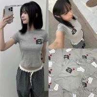 ราคา ส่งด่วน VALEN AE Crop top เสื้อยืดแบรนด์ งานสกรีนลายน่ารัก ขนาดพอดีตัว (40009058920)