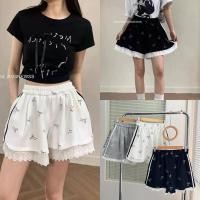 ราคา ส่งด่วน BOW Printed Short กางเกงขาสั้นสกรีนลาย ชายแต่งลูกไม้ (29754118085)