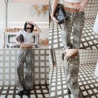 ราคา Baggy Leopard Jeans กางเกงยีนส์เบคกี้ลายเสือรุ่นใหม่ เนื้อยีนส์ฟอกเฟดลายเสือไล่สีสวย (24641458353)