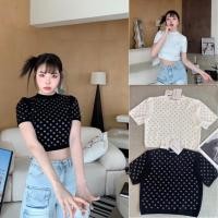 ราคา New AxW crystal crop top เสื้อครอปแขนสั้น ผ้านิตไหมพรม Valen basic store (22347710039)