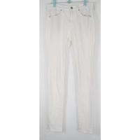 ราคา กางเกงยีนส์ GU มือ 2 สีขาว SKINNY ทรงเดฟ เอว 28 นิ้ว สะโพก 32 นิ้ว เป้า 9 นิ้ว ปลายขา 4 5 นิ้ว ยาว 38 นิ้ว (43665445807)