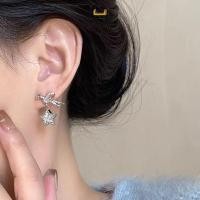ราคา Cold Style Zircon Bow Earrings Women Niche Star Earrings Temperament Versatile Earrings Geoo (28521800198)