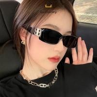ราคา Retro Sunglasses Women Minimalist Square Frame Trendy Sexy Girl Sunglasses Geoo (24039846682)