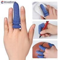 ราคา พันแผลนิ้วมือ 10 ชิ้น ชนิดท่อ สำหรับคนชอบเล่นกีฬา ออกแบบมาเพื่อกันลื่นและทนทาน (52155793339)