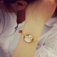 ราคา DFS แฟชั่นสตรีสีทองสร้อยข้อมือหน้าปัดกลมขนาดเล็ก Lady Quartz นาฬิกาข้อมืออะนาล็อก (57004603056)