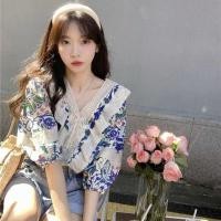 ราคา Floral Shirt Summer New Style Niche Design Lace Sweet Splicing Puff Short Sleeve Loose Short Sleeve Shirt V neck (28783359830)