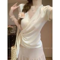 ราคา สินค้าใหม่ เสื้อยืดแขนสั้นคอวีเย็บลูกไม้ฝรั่งเศสฤดูร้อนสไตล์สาวร้อนข้ามลูกไม้ขึ้นแฟชั่นด้านบนสลิมฟิตของผู้หญิงเกาหลี (52006906110)