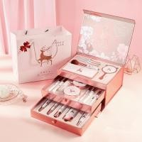ราคา Yulu You Cosmetics เซตเครื่องสำอางและลิปสติกครบเซต ของขวัญวันเกิด สาวๆ เพื่อนซี้ ภรรยา วันวาเลนไทน์ (26664159479)