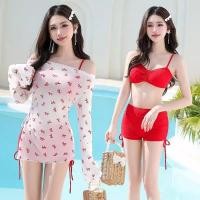 ราคา Songkran ชุดว่ายน้ำผู้หญิง ชุดว่ายน้ำสีแดง บรา เสื้อคลุมและ ขาสั้น 3 ชิ้น ชุดว่ายน้ำน่ารัก กันโป๊ เทศกาลสงกรานต์ (56806843060)