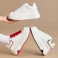 ราคา รองเท้าเพิ่มความสูง 8 ซม สไตล์ลำลอง McQueen สีขาว สำหรับสตรี ขนาดเล็ก เหมาะกับฤดูใบไม้ผลิ (26841869249)