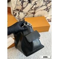 ราคา กระเป๋าสะพายขนาดกลางหนังแกะเนื้อนุ่ม DARK CARRYALL (49255828781)