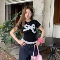 ราคา สไตล์เกาหลีสไตล์หวานออกแบบสีคมชัดโบว์ลูกไม้ลูกไม้ด้านหน้าไหล่แขนสั้นเสื้อยืด (27365130055)
