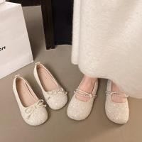 ราคา รองเท้าผู้หญิง สไตล์ Pearl Mary Jane ดีไซน์เหมือน Chanel สำหรับปี 2025 (56356298842)