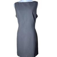 ราคา BCBG เดรสคอกลม แขนกุด (25659725431)