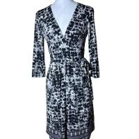 ราคา BCBG เดรสคอวี แขนสี่ส่วน (24302483954)