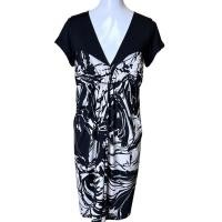 ราคา BCBG เดรสคอวี แขนสั้น (28530166955)