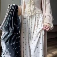 ราคา สินค้าพร้อมส่งจากไทย กางเกงขายาว กางเกงลายโบว์เนื้อผ้ายางยืดใส่สบายนุ่มมาก (45402374531)