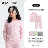ราคา AIIZ ชุดเซตเด็กเสื้อยืดและกางเกงลายทาง AIIZ Kids s Striped Pajama Set (56754377611)