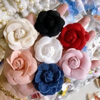 ราคา เข็มกลัดดอกกุหลาบ คามิเลีย ขนาด5ซม ตกแต่งเสื้อผ้า (49150281353)