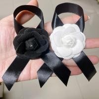 ราคา เข็มกลัดโบ คามิเลีย เข็มกลัดไว้อาลัย (54700940939)