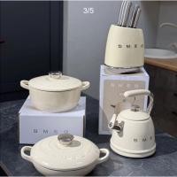 ราคา ชุดที่ใส่มีดปากนกหวีด ช้อนชาสีครีม Smeg 24cm 26cm Cream Kettle (58102011534)