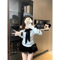 ราคา เสื้อปาดไหล่ผ้าถัก เปิดไหล่ ลายทางสีตัดกัน (40114099463)