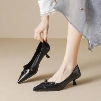 ราคา รองเท้าส้นเข็มดีไซน์เฉพาะตัว มีหัวแหลมและสายคาดข้อเท้า สำหรับสุภาพสตรีทำงาน (41627662330)