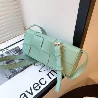 ราคา สินค้าพร้อมส่ง กระเป๋าสะพายข้าง คาดอก กระเป๋าหนังลายสานสี่เหลี่ยม หนัง PU (22674033878)