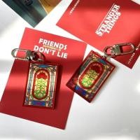 ราคา Unique FXZZ ที่ไม่ซ้ํากันพวงกุญแจหนังสือสีแดงเล็กๆน้อยๆสไตล์เดียวกันคนแปลกหน้าสิ่งที่กุหลาบหน้าต่างอะคริลิพวงกุญแจทําเองคนแปลกหน้ากระเป๋านักเรียนจี้ (49106602026)