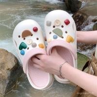 ราคา รองเท้าแตะผู้หญิง Creative Love Heart มี Baotou Hole สีสันสดใส นุ่มสบาย เหมาะสำหรับชายหาดและสวมใส่ง่าย (51304129054)