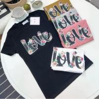 ราคา เสื้อยืดคอกลมแขนสั้น รีดเพชร ลาย Love ดอกไม้ ป้าย ME (42377621758)