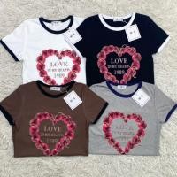 ราคา เสื้อยืดคอกลมแขนสั้น กุ๊นแขน รีดเพชรลาย Love in my heart ป้ายME (25497123730)