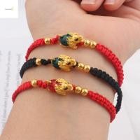 ราคา สร้อยข้อมือโชคลาภ กอร์เมกาโลเร พร้อมจี้หยกทองวินเทจ และเชือกสีแดงนำโชค (48807572235)
