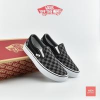 ราคา ลด30 เก็บโค้ด 2509FASHDD VANS Classic Slip on Checkerboard Black Pewter รองเท้าแวนส์ ทรงสวมUnisex (45657831420)