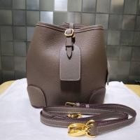 ราคา กระเป๋าหนังวัวแท้ L V soft mono bag (24258615848)
