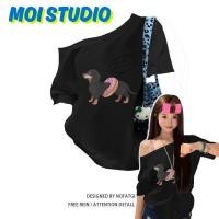 ราคา MOI เกาหลีสไตล์ ปาดไหล่เสื้อแฟชั่น ผู้หญิง พิมพ์ลาย Donut dog ผ้าCOTTON เสื้อยืด oversize เสือใส่สบาย สาวร้อนแรง COD (49104389909)