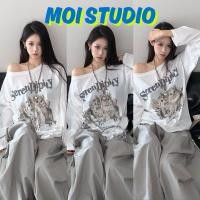 ราคา MOI พร้อมส่ง เสื้อขาว เสื้อน่ารัก เปิดไหล่ แขนยาว พิมพ์ลาย SEREN CAT ผ้าฝ้าย 100 โคตรนุ่ม OVERSIZE เสือใส่สบาย (42577450641)